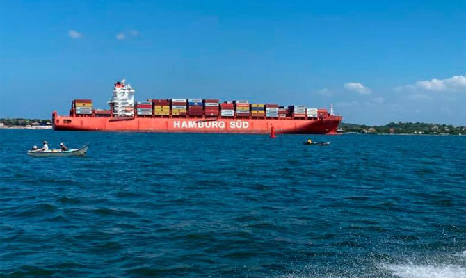 Post-Panamax container ship aground, South America - News2Sea