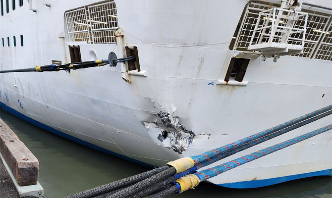 Cruise ship RUBY PRINCESS contacted pier, damaged - News2Sea
